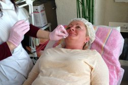 Парикмахерская У Евгении, с рейтингом 3.5 - находится по адресу Минск, улица Руссиянова, 11 