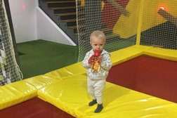 Батутный центр Flash Park, с рейтингом 4.5 - находится по адресу Минск, проспект Победителей, 84 