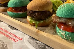 Кафе Local Pub, с рейтингом 3.2 - находится по адресу Минск, улица Петруся Бровки, 12к1 